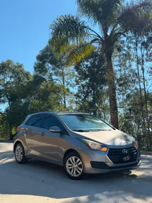 HYUNDAI HB20 1.0 COMFORT STYLE 12V FLEX 4P MANUAL HYUNDAI HB20 1.0 COMFORT STYLE 12V FLEX 4P MANUAL