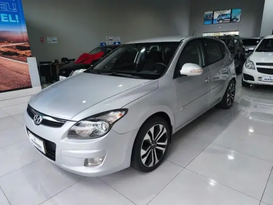HYUNDAI I30 2.0 MPI 16V GASOLINA 4P MANUAL HYUNDAI I30 2.0 MPI 16V GASOLINA 4P MANUAL