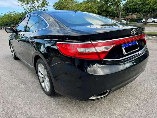 HYUNDAI-AZERA-3.0 MPFI GLS V6 24V GASOLINA 4P AUTOMÁTICO HYUNDAI-AZERA-2014
