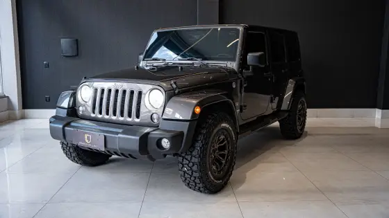 JEEP WRANGLER 3.6 UNLIMITED SAHARA 4X4 V6 GASOLINA 4P AUTOMÁTICO JEEP WRANGLER 3.6 UNLIMITED SAHARA 4X4 V6 GASOLINA 4P AUTOMÁTICO