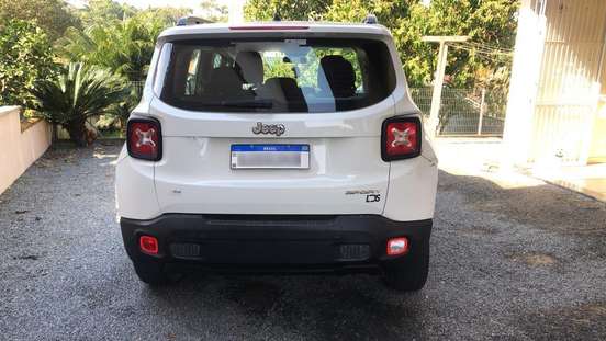 JEEP-RENEGADE-2018