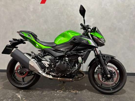 KAWASAKI-Z500-2024