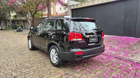 KIA-SORENTO-2010