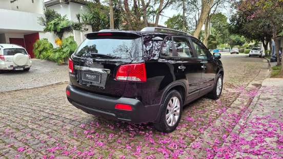 KIA-SORENTO-2010