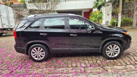 KIA-SORENTO-2010