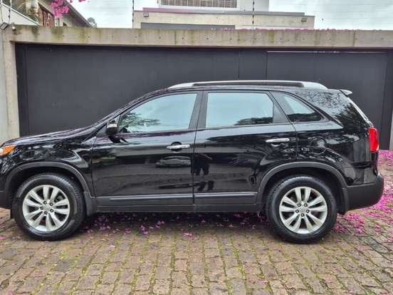 KIA-SORENTO-2.4 EX2 4X2 16V GASOLINA 4P AUTOMÁTICO KIA-SORENTO-2010