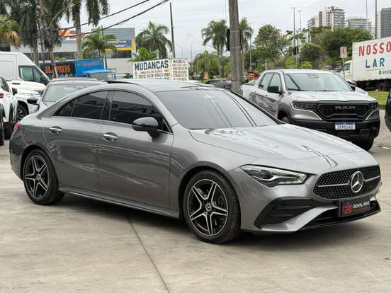 MERCEDES-BENZ-CLA 200-2024