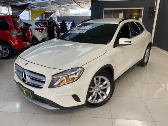 MERCEDES-BENZ GLA 200 1.6 CGI ADVANCE 16V TURBO GASOLINA 4P AUTOMÁTICO MERCEDES-BENZ GLA 200 1.6 CGI ADVANCE 16V TURBO GASOLINA 4P AUTOMÁTICO