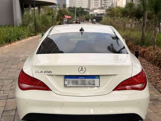 MERCEDES-BENZ-CLA 200-1.6 URBAN 16V FLEX 4P AUTOMÁTICO MERCEDES-BENZ-CLA 200-2015