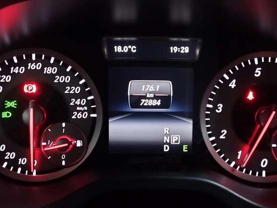 MERCEDES-BENZ-CLASSE A-1.6 200 TURBO URBAN GASOLINA 4P AUTOMATIZADO MERCEDES-BENZ-CLASSE A-2013