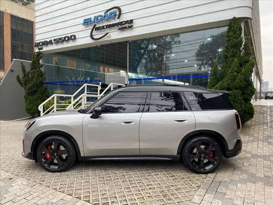 MINI-COUNTRYMAN-2025