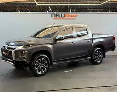 MITSUBISHI L200 TRITON 2.4 16V TURBO DIESEL SPORT HPE-S CD 4P 4X4 AUTOMÁTICO MITSUBISHI L200 TRITON 2.4 16V TURBO DIESEL SPORT HPE-S CD 4P 4X4 AUTOMÁTICO
