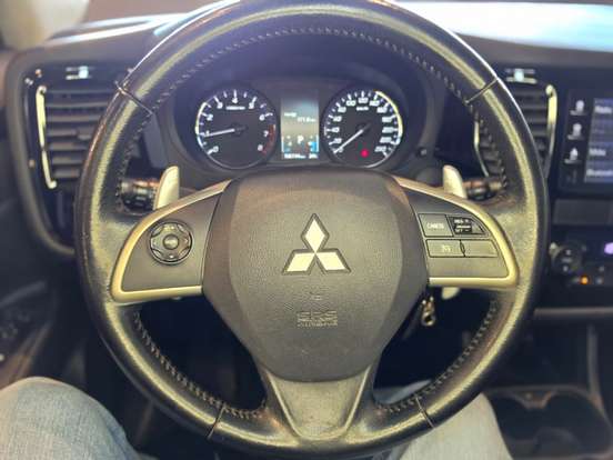 MITSUBISHI-OUTLANDER-2.0 16V GASOLINA 4P AUTOMÁTICO MITSUBISHI-OUTLANDER-2013