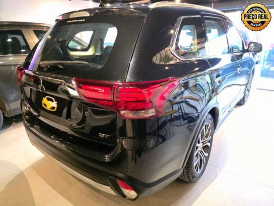 MITSUBISHI-OUTLANDER-2017