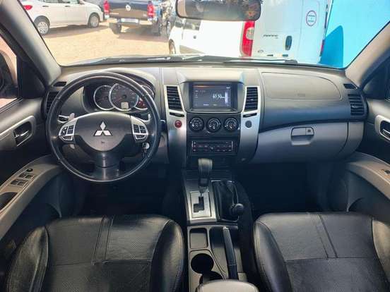 MITSUBISHI-PAJERO-3.2 HPE 4X4 7 LUGARES 16V TURBO INTERCOOLER DIESEL 4P AUTOMÁTICO MITSUBISHI-PAJERO-2016