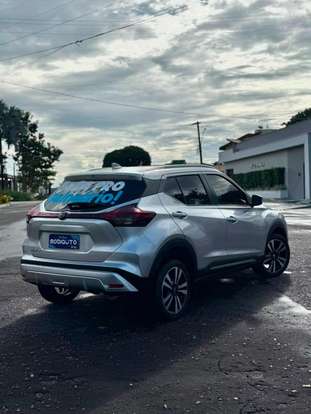 NISSAN-KICKS-2023