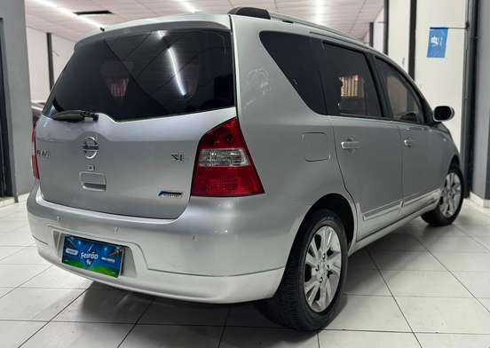 NISSAN-LIVINA-2012