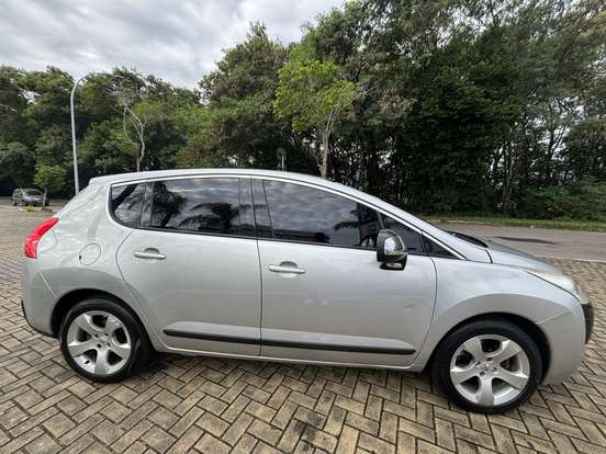 PEUGEOT-3008-2011