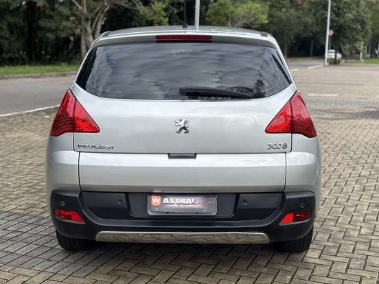 PEUGEOT-3008-2011