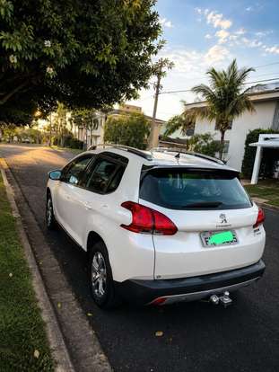 PEUGEOT-2008-2016