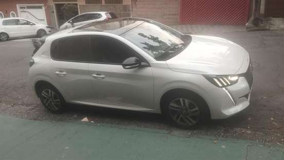 PEUGEOT-208-2022