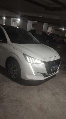 PEUGEOT-208-2022