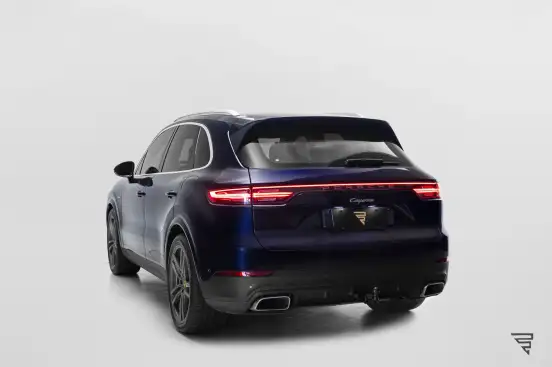 PORSCHE-CAYENNE-2021