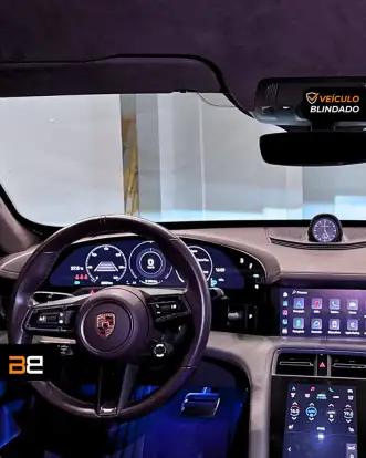 PORSCHE-TAYCAN-2023
