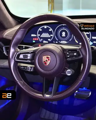 PORSCHE-TAYCAN-2023
