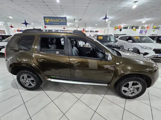 RENAULT DUSTER 2.0 DYNAMIQUE 4X2 16V FLEX 4P AUTOMÁTICO RENAULT DUSTER 2.0 DYNAMIQUE 4X2 16V FLEX 4P AUTOMÁTICO