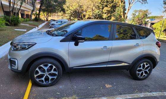 RENAULT CAPTUR 1.6 16V SCE FLEX INTENSE X-TRONIC