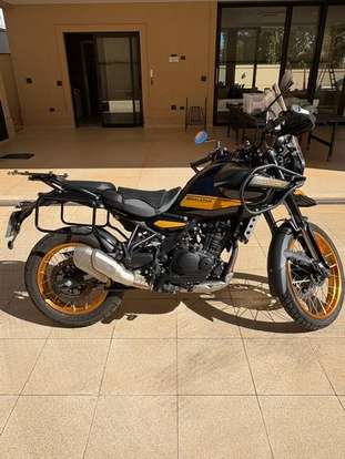 ROYAL ENFIELD-HIMALAYAN 450 HANLE BLACK-2025