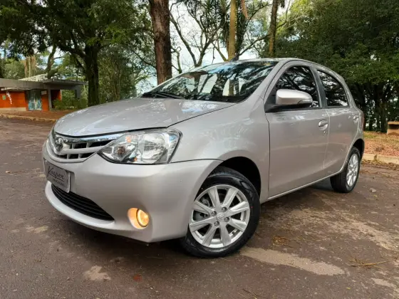 TOYOTA ETIOS 1.5 XLS 16V FLEX 4P AUTOMÁTICO TOYOTA ETIOS 1.5 XLS 16V FLEX 4P AUTOMÁTICO