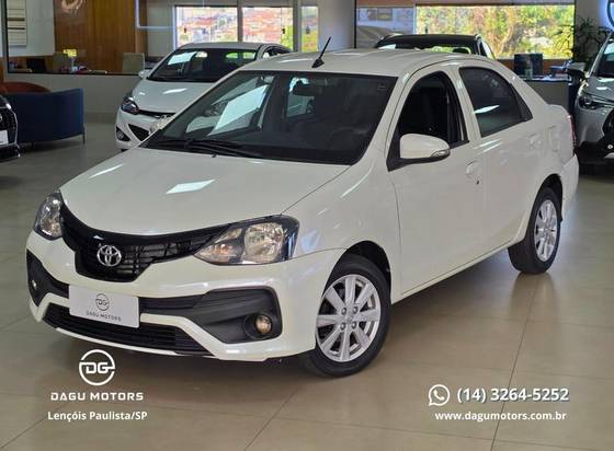 TOYOTA ETIOS 1.5 X PLUS SEDAN 16V FLEX 4P AUTOMÁTICO