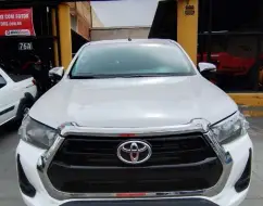TOYOTA HILUX 2.8 D-4D TURBO DIESEL CD SRV 4X4 AUTOMÁTICO TOYOTA HILUX 2.8 D-4D TURBO DIESEL CD SRV 4X4 AUTOMÁTICO