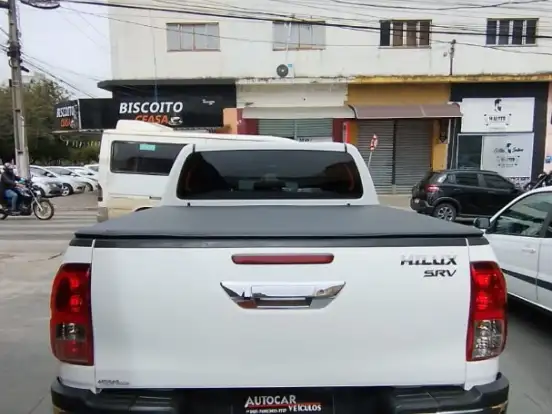 TOYOTA-HILUX-2.8 D-4D TURBO DIESEL CD SRV 4X4 AUTOMÁTICO TOYOTA-HILUX-2021