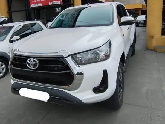 TOYOTA-HILUX-2.8 D-4D TURBO DIESEL CD SRV 4X4 AUTOMÁTICO TOYOTA-HILUX-2021