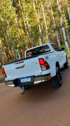 TOYOTA-HILUX-2017
