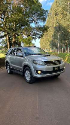 TOYOTA-HILUX-3.0 SRV TOP 4X4 CD 16V TURBO INTERCOOLER DIESEL 4P AUTOMÁTICO TOYOTA-HILUX-2014
