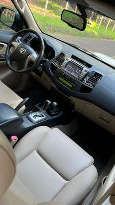 TOYOTA-HILUX-2014