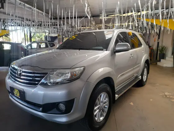 TOYOTA HILUX SW4 2.7 SR 4X2 16V FLEX 4P AUTOMÁTICO