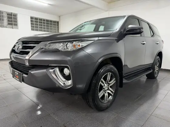 TOYOTA HILUX SW4 2.7 SRV 7 LUGARES 4X2 16V FLEX 4P AUTOMÁTICO