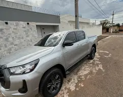 TOYOTA HILUX 2.8 D-4D TURBO DIESEL CD SR 4X4 AUTOMÁTICO TOYOTA HILUX 2.8 D-4D TURBO DIESEL CD SR 4X4 AUTOMÁTICO