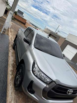 TOYOTA-HILUX-2022