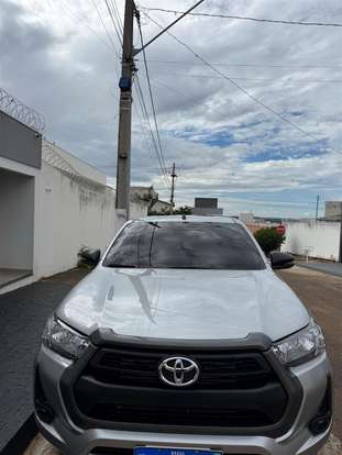 TOYOTA-HILUX-2022