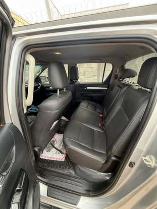 TOYOTA-HILUX-2022