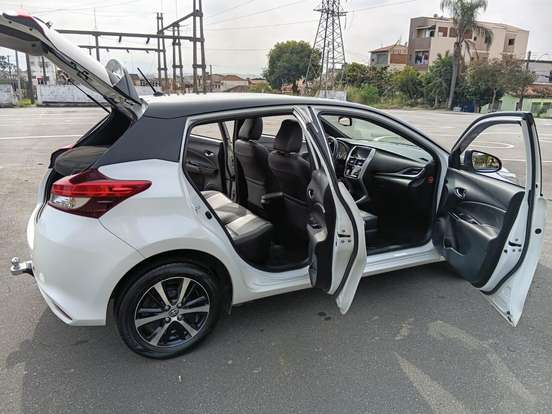 TOYOTA-YARIS-2019