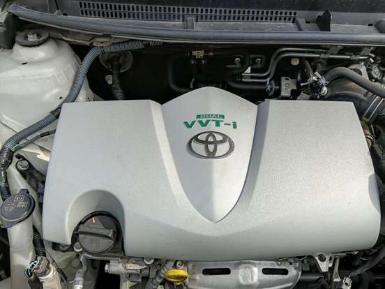 TOYOTA-YARIS-2019