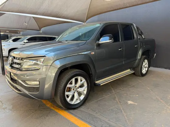 VOLKSWAGEN AMAROK 3.0 V6 TDI DIESEL HIGHLINE CD 4MOTION AUTOMÁTICO VOLKSWAGEN AMAROK 3.0 V6 TDI DIESEL HIGHLINE CD 4MOTION AUTOMÁTICO