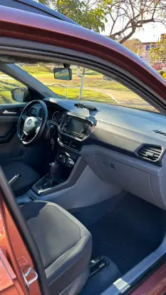 VOLKSWAGEN-T-CROSS-2020